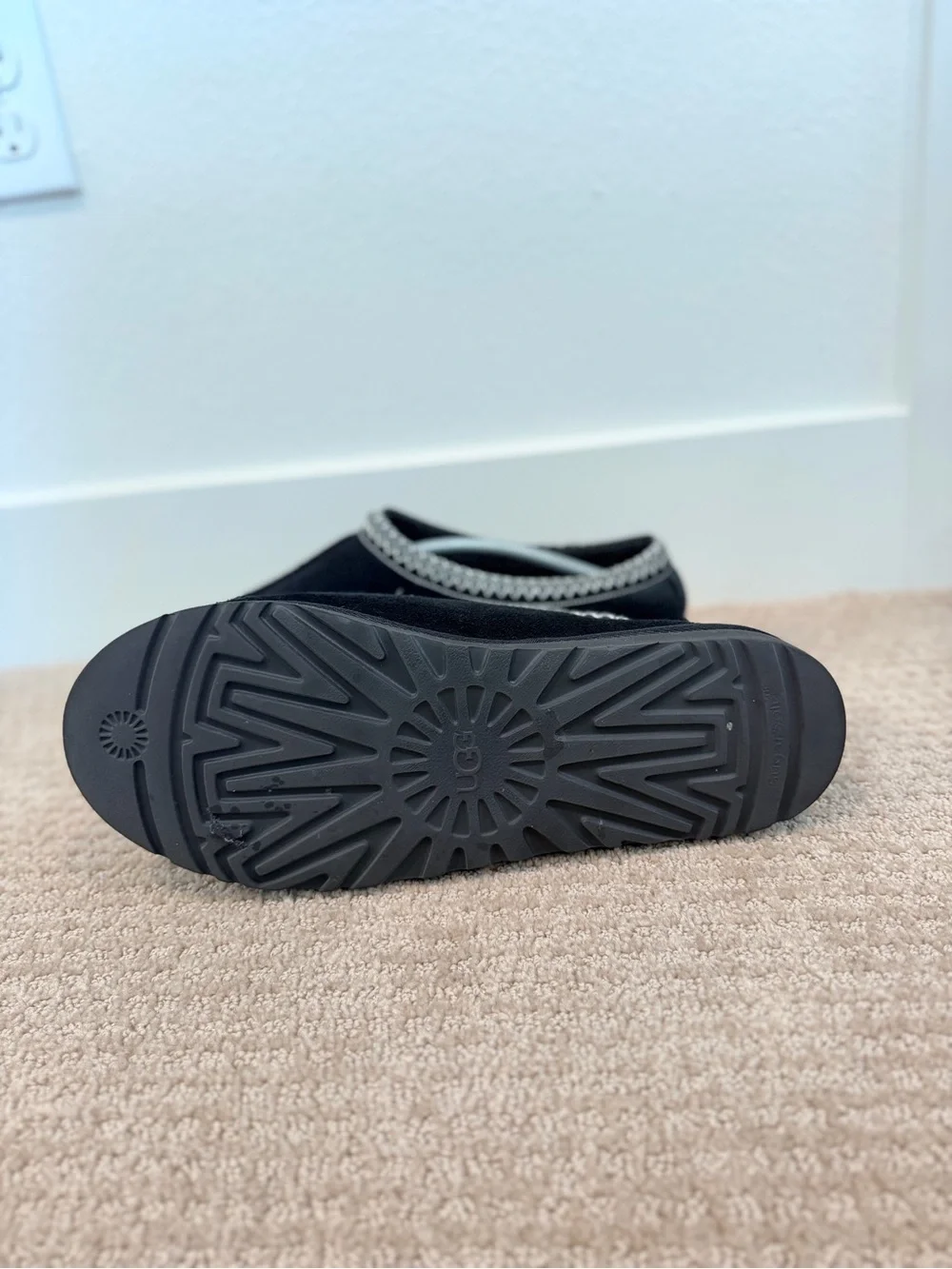 UGG low profile